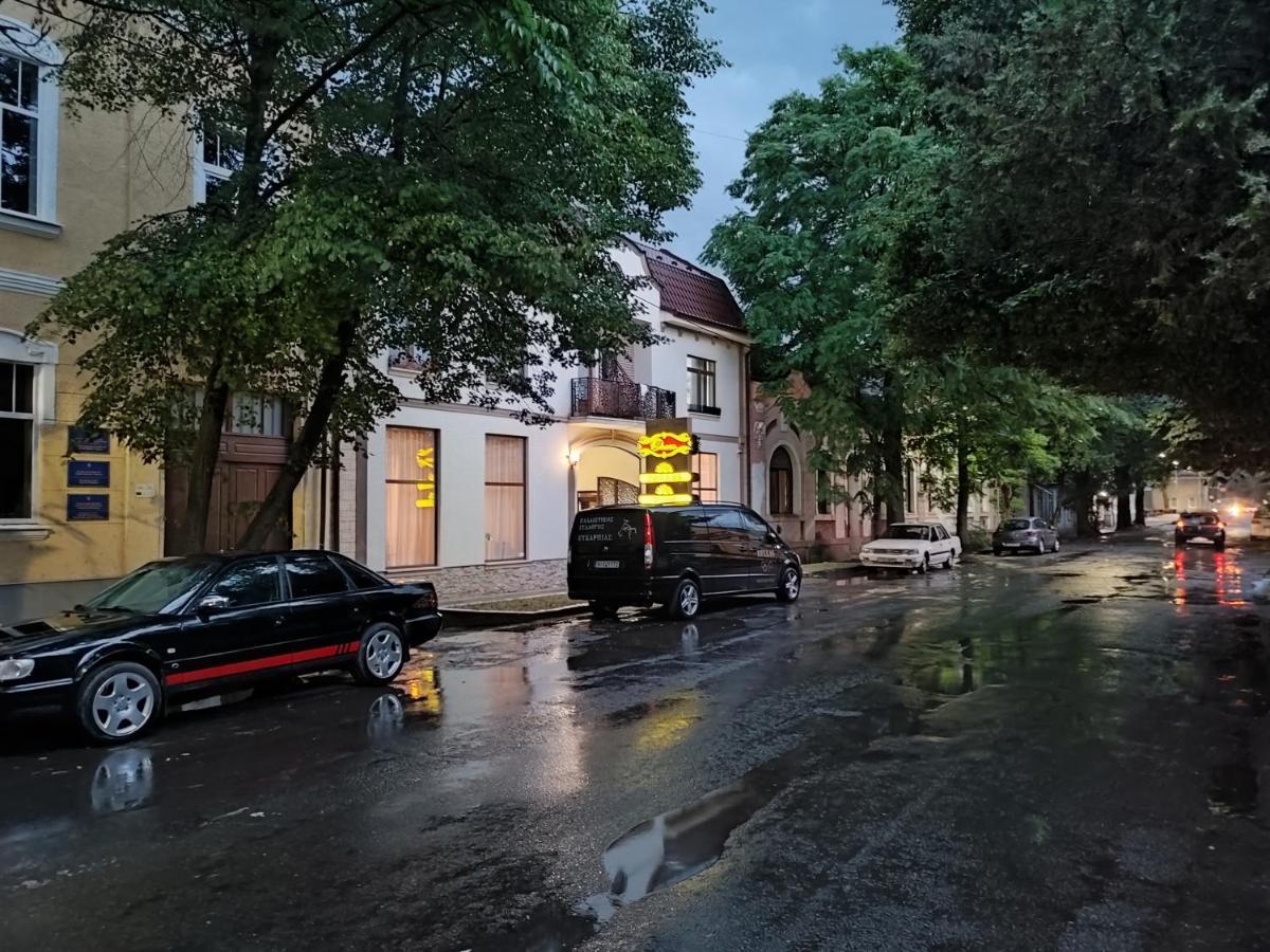 Готель-Ресторан "Олеся" Berehove  Exterior photo